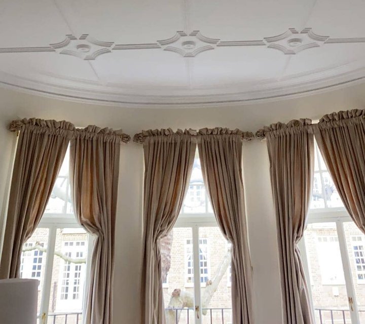 Ornate ceiling and cornice decorated by JC Johnson Decorating